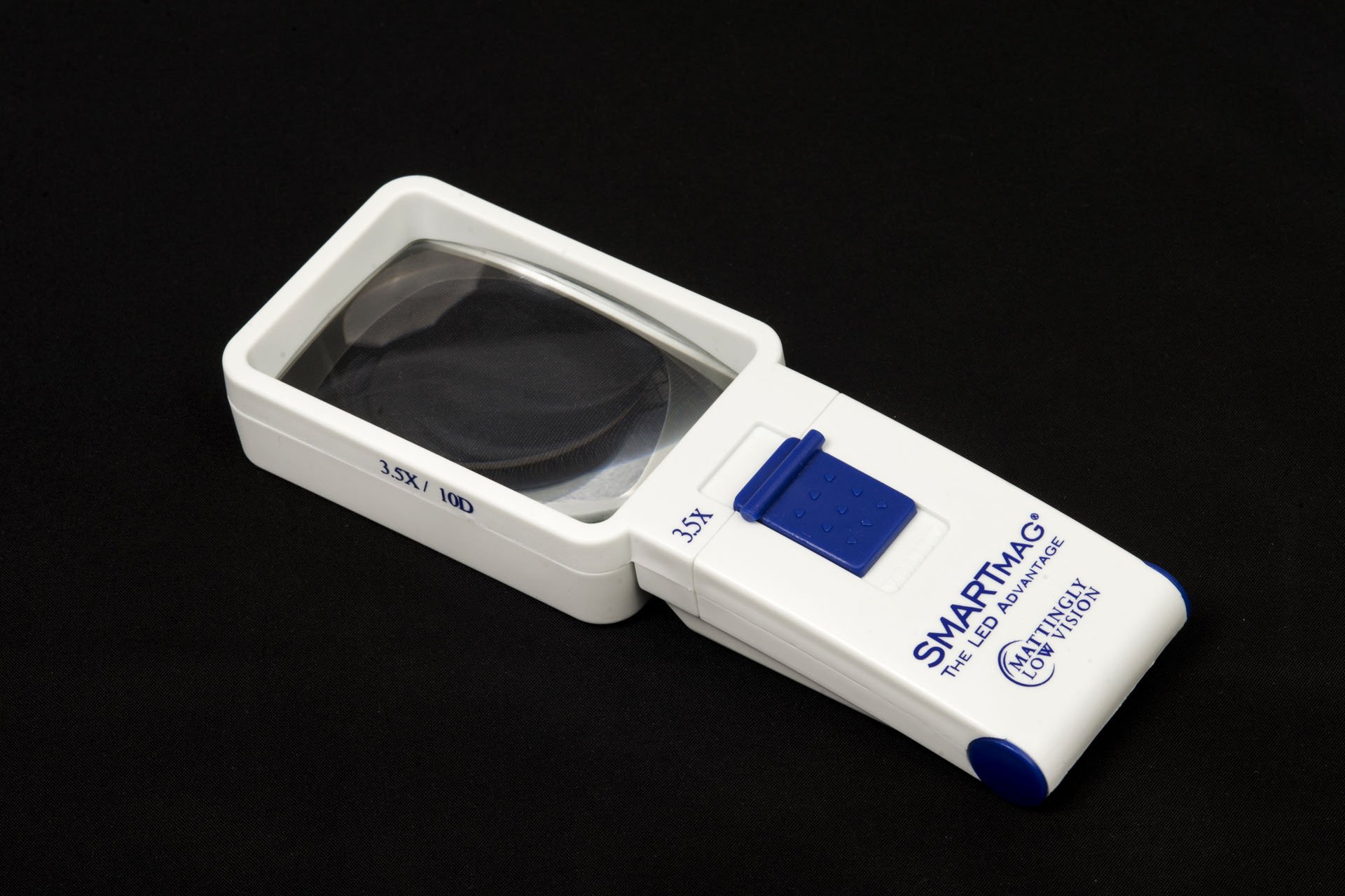 3.5x Illuminated Warm LED Hand-Held Magnifier (Straight Lens)