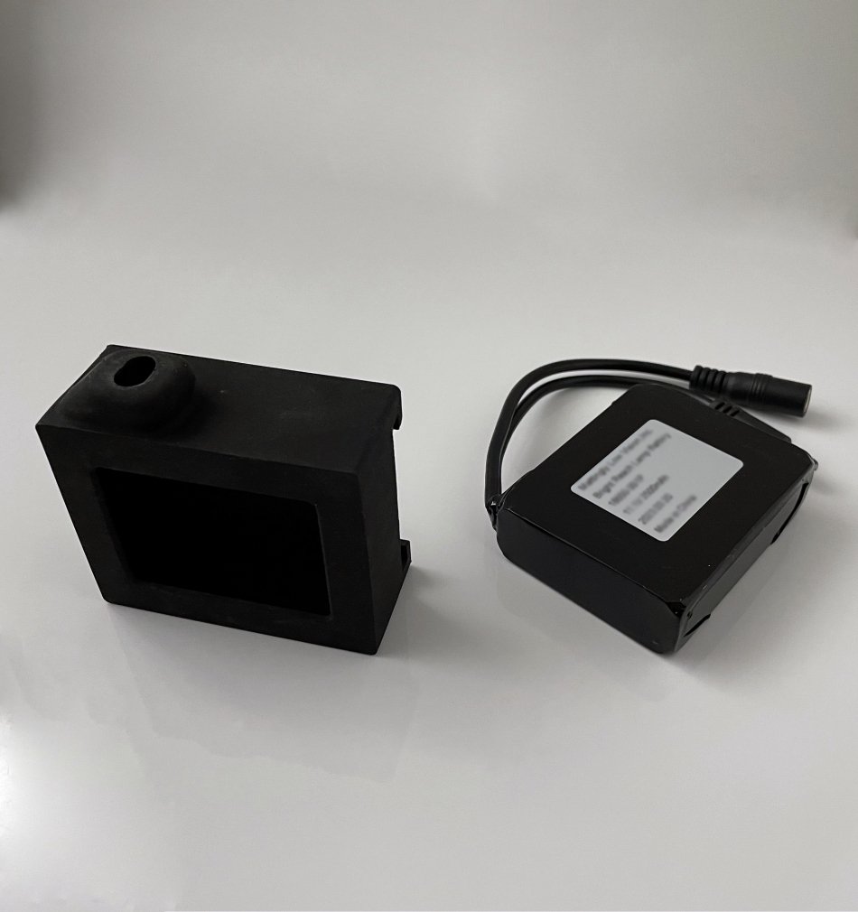 Bright Reach Lamp Portable Battery Pack with Transformer and Silicone Sleeve