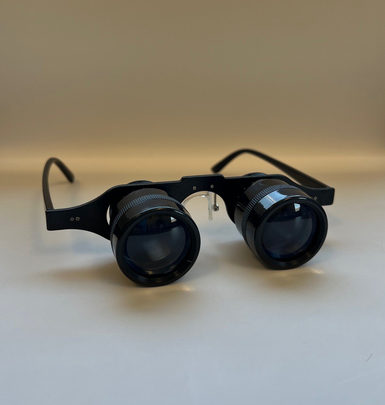 Mattingly 2.8X Spectacle Binocular (China)