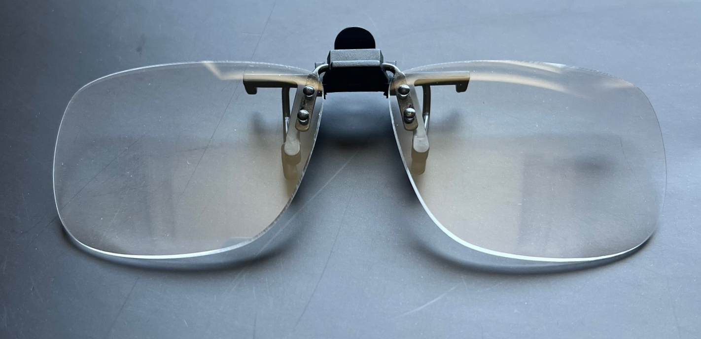 Walters 3.0D Full Frame Clip-On Magnifier